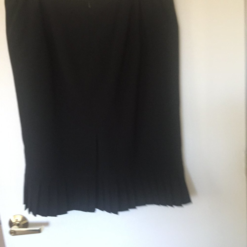 Women lining skirt